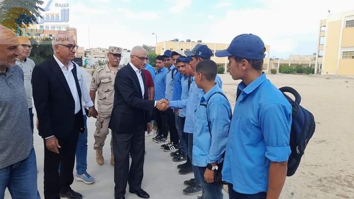 محافظ شمال سيناء يتفقد الدراسة بمدرسة محمد سمير شراب الصناعية بالعريش